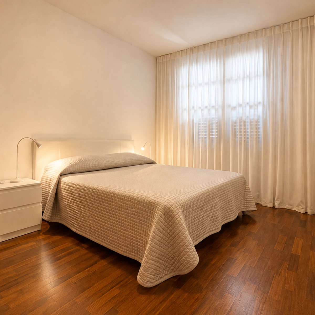 Seconda camera da letto con pavimento in parquet